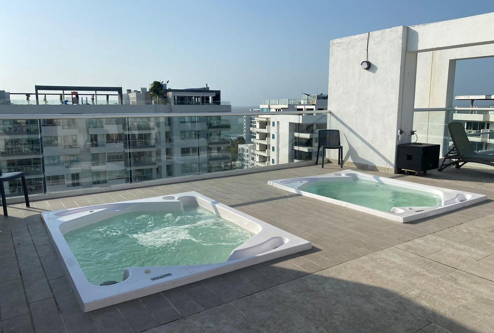 Dominique Cartagena, Beautiful 2 Bedroom Apartamento Cartagena