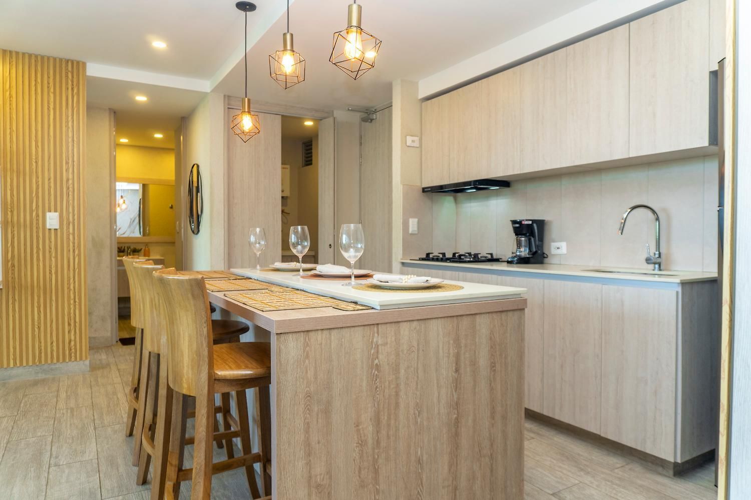 Dominique Cartagena, Beautiful 2 Bedroom Apartamento Cartagena