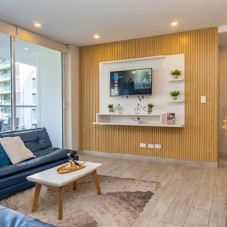 Dominique Cartagena, Beautiful 2 Bedroom Apartamento *