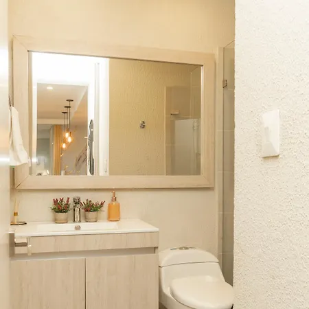 Dominique Cartagena, Beautiful 2 Bedroom * Cartagena