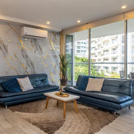 Dominique Cartagena, Beautiful 2 Bedroom Apartamento