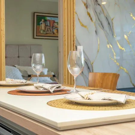 Dominique Cartagena, Beautiful 2 Bedroom Apartamento Cartagena